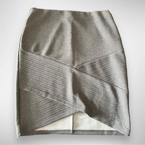 JOE B BY JOE BENBASSET Gray Asymmetrical Ribbed Mini Skirt‎ Medium | NWT